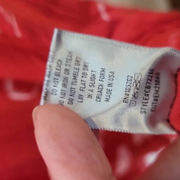 Chalet et ceci Mackenzie Top in Carmine Print ~ Crinkle Top - Picture 15 of 16